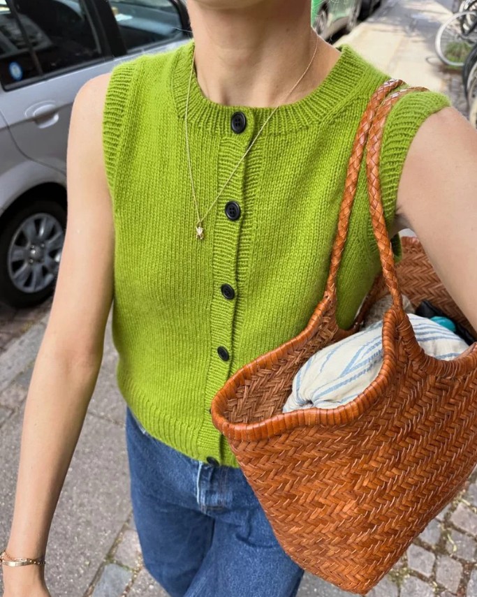 PetiteKnit Maggie Vest - printed pattern - Image 5